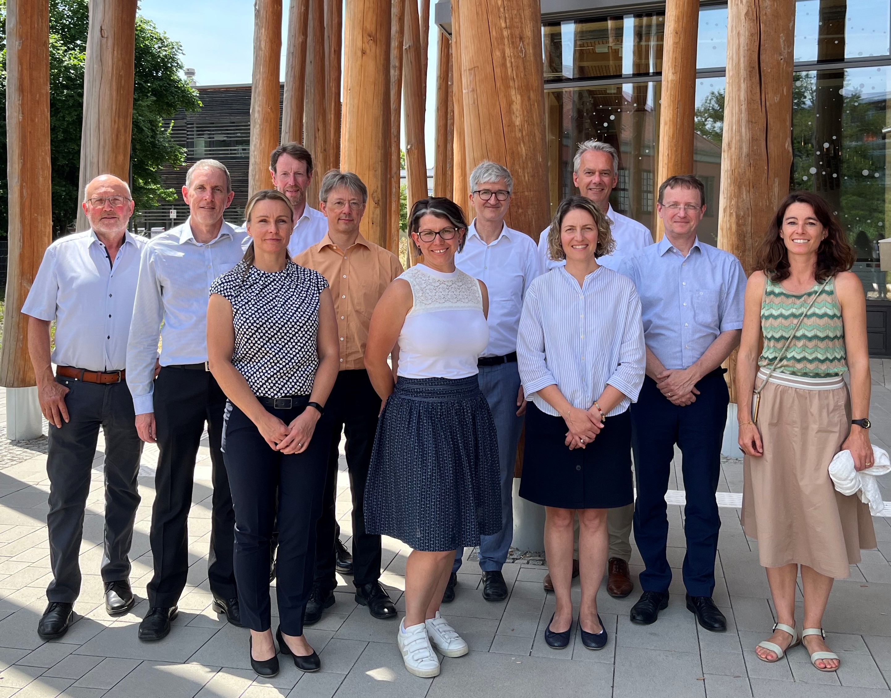 Austausch des SVB mit Prof. Ian O‘Hara von der Universität Queensland, Australien (zweiter v. l.) im Rahmen der Ratssitzung im Juni 2023 | Quelle: SVB Austausch des SVB mit Prof. Ian O‘Hara von der Universität Queensland, Australien (zweiter v. l.) im Rahmen der Ratssitzung im Juni 2023 | Quelle: SVB